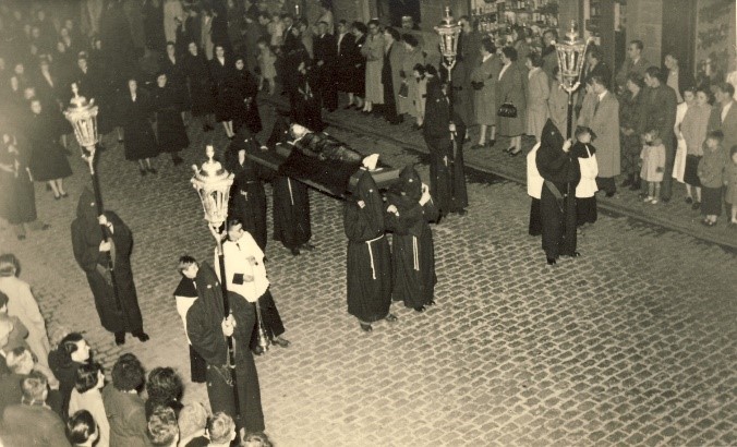 Penitents Lessines 11 avril 1952