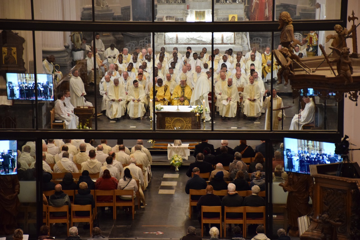 Messe chrismale à Péruwelz : prier pour faire reculer le mal
