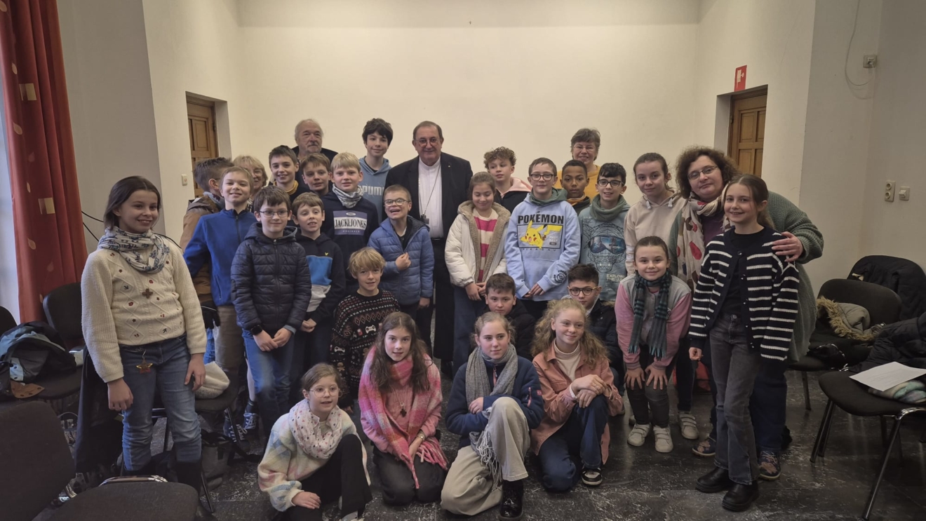 Les jeunes confirmands de Gosselies ont rencontré notre Évêque