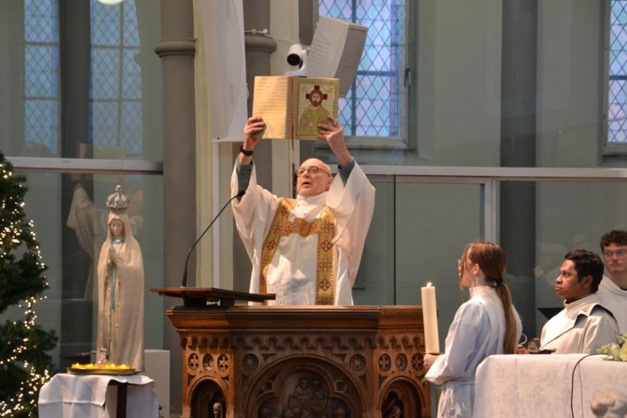 2026 01 04 – Ordination presbytérale d’Etienne-Marie Bahati (Herseaux) (13)