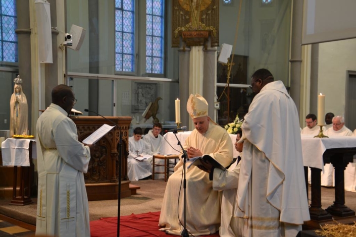2026 01 04 – Ordination presbytérale d’Etienne-Marie Bahati (Herseaux) (18)