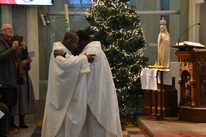 2026 01 04 – Ordination presbytérale d’Etienne-Marie Bahati (Herseaux) (32)