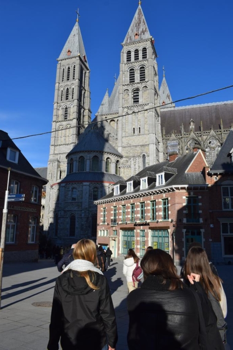 24 01 2026 – Rencontre des catéchumènes ados avec Mgr Rossignol (Tournai) (10)